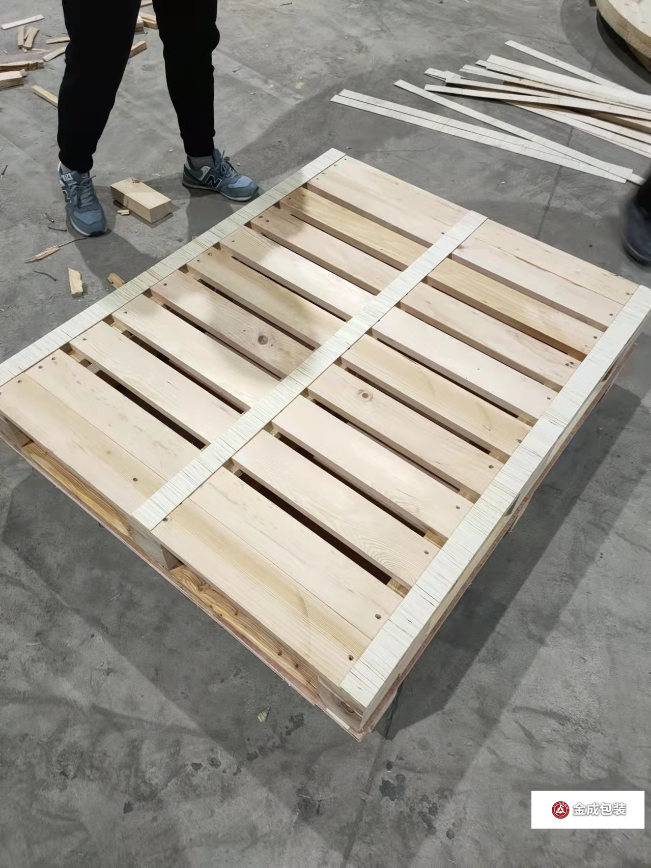 十(shi)字周底托(tuo)盤1